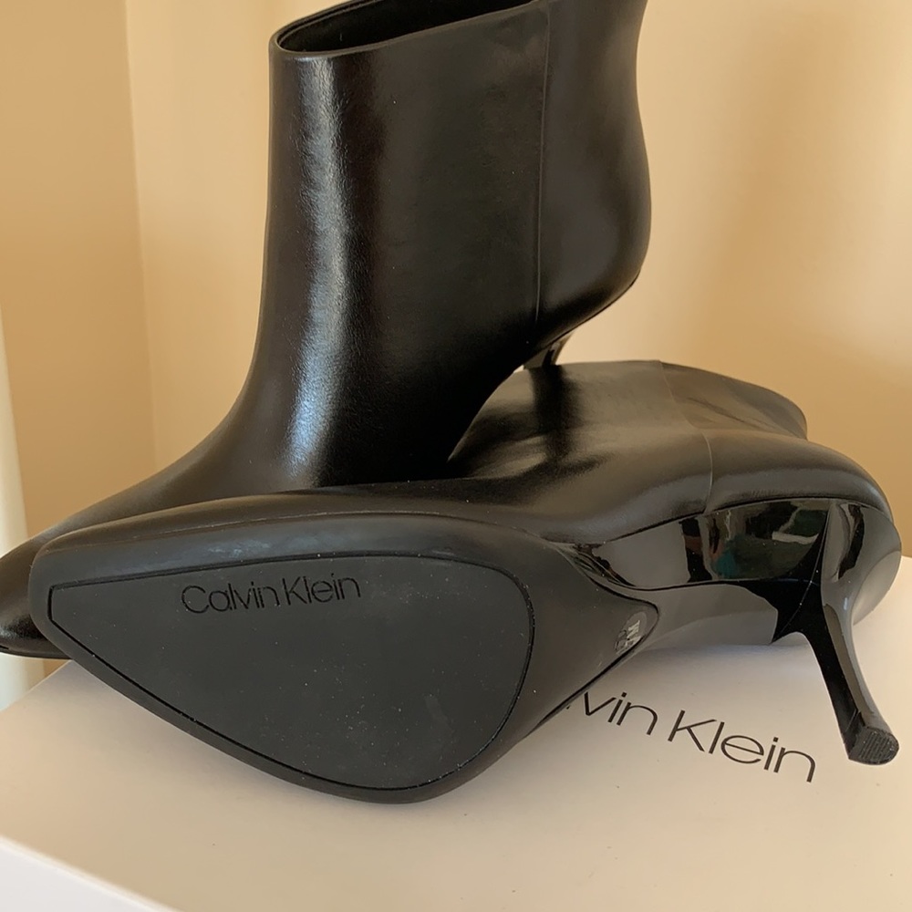 Calvin Klein booties - Picture 2 of 3